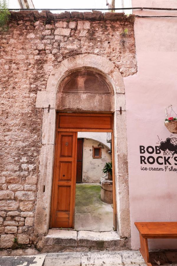 زادار Old Town Donatello Apartment المظهر الخارجي الصورة