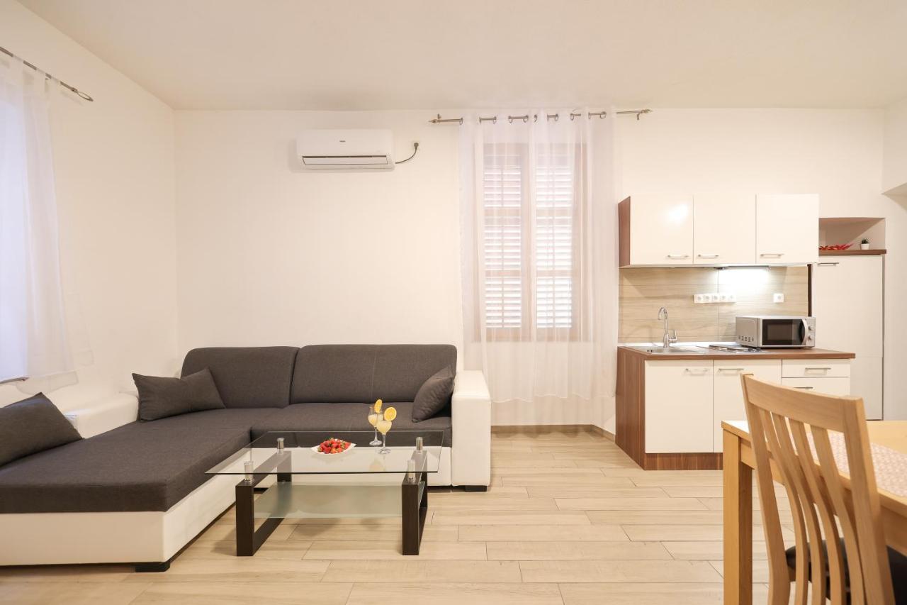 زادار Old Town Donatello Apartment المظهر الخارجي الصورة