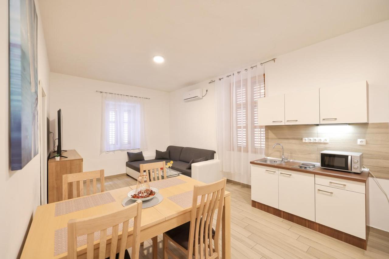 زادار Old Town Donatello Apartment المظهر الخارجي الصورة